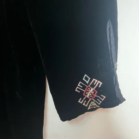 Johnny Was Embroidered Black Velvey Tunic Top XL - Picture 4 of 4